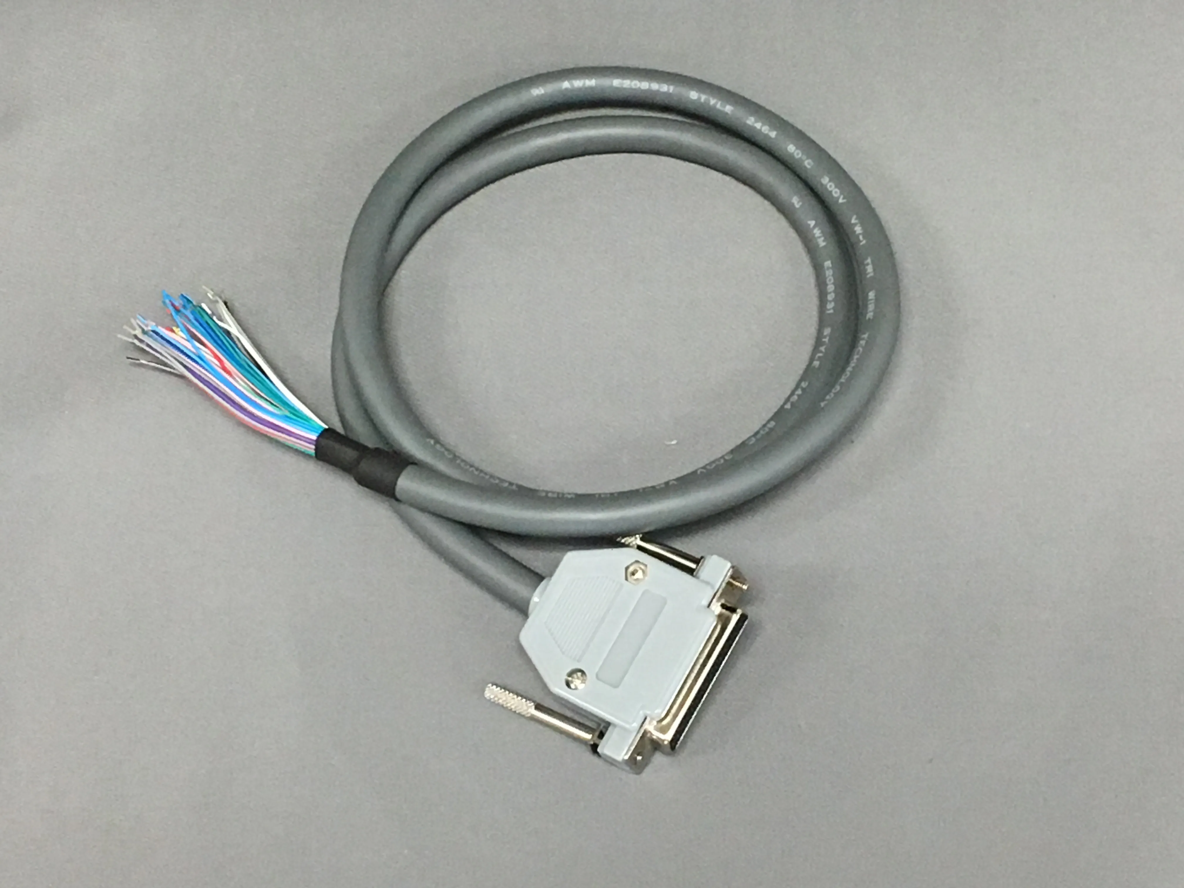 Illustration for CABLE-44F-1M Pinout and Color Code Reference
