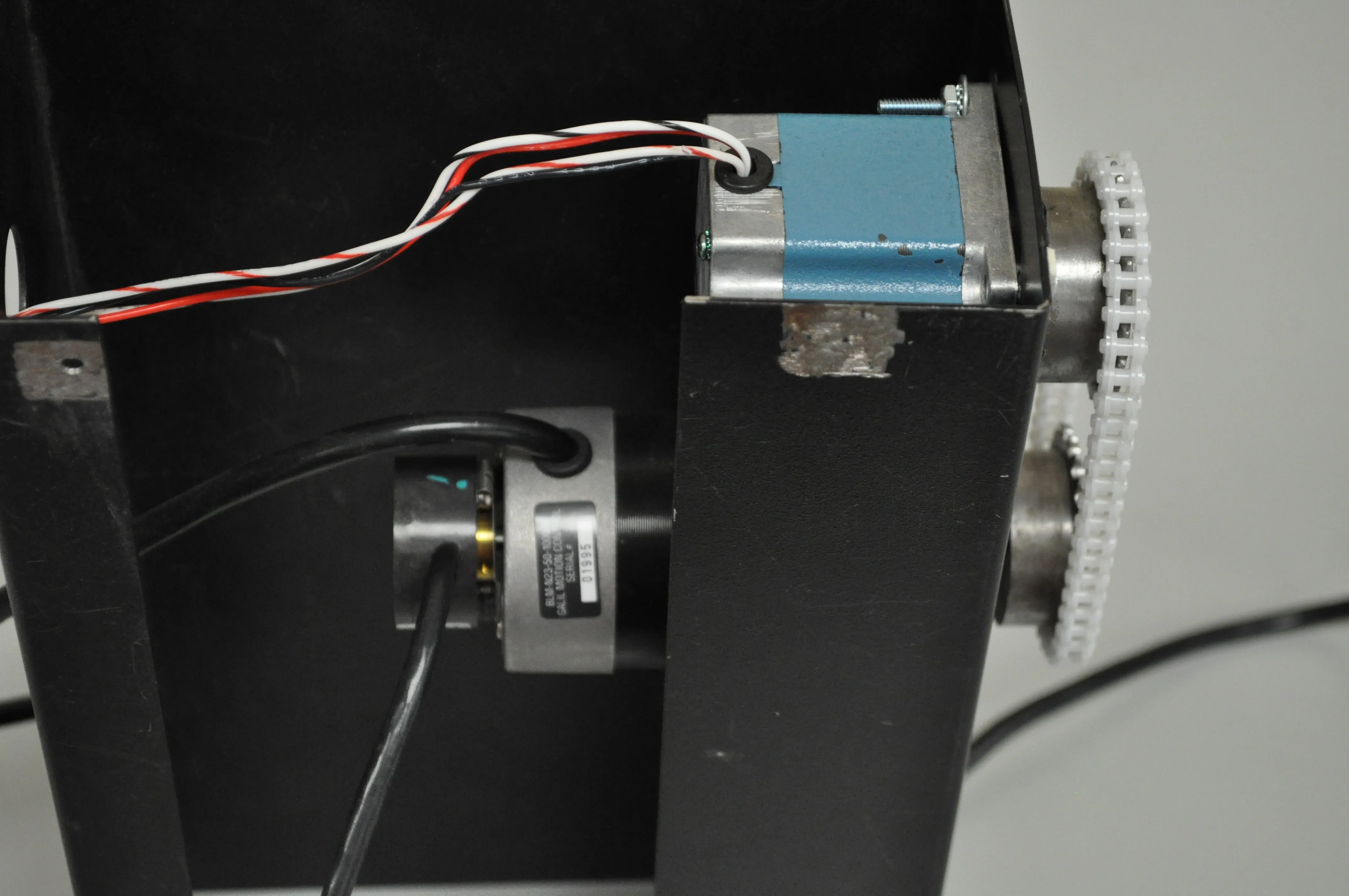 Illustration for Positioning a Stepper Motor Using Encoder Feedback on an Axis With Non-Linear Mechanics